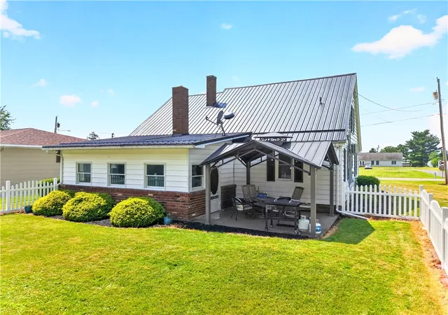 Photo 3 of Sale Pending at 160 Elizabeth St, Hopwood, PA 15445 | MLS# 1761236 | Listing updated on 2026-09-12