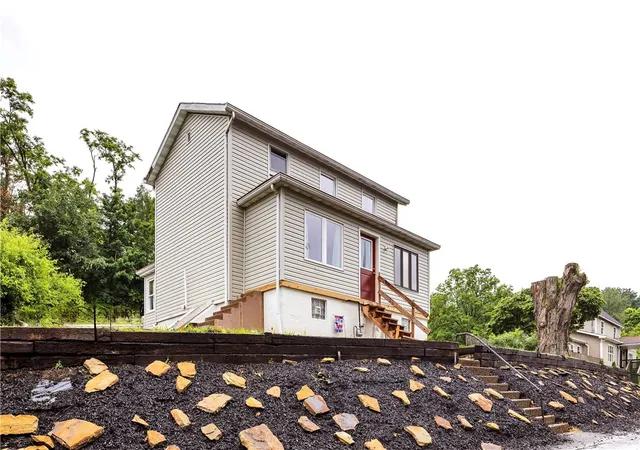 Photo 2 of Single family home for sale at 31 Penn, Manor, PA 15665 | MLS# 1761515 | Listing updated on 2026-09-14