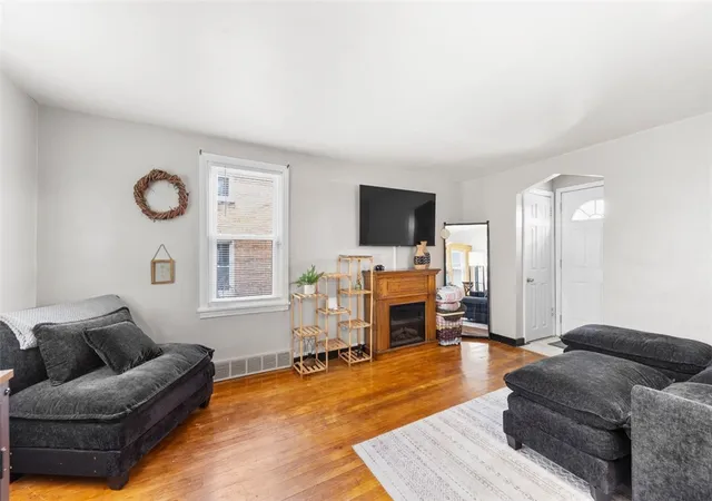 Photo 2 of Single family home for sale at 1222 Romine Ave, Mc Keesport, PA 15133 | MLS# 1761513 | Listing updated on 2026-10-14