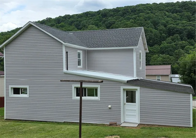 Photo 3 of Single family home for sale at 1030 Dixon Rd, Clymer, PA 15728 | MLS# 1761718 | Listing updated on 2026-09-24