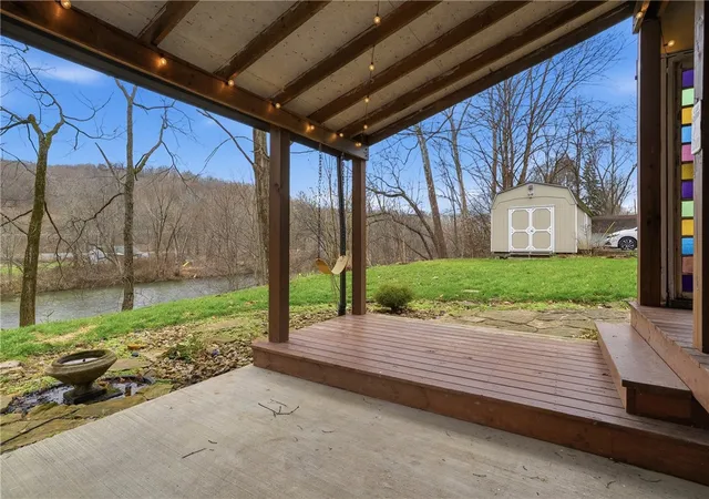 Photo 3 of Single family home for sale at 142 Twin Lakes Dr, Jackson Twp, PA 16063 | MLS# 1761651 | Listing updated on 2026-09-22