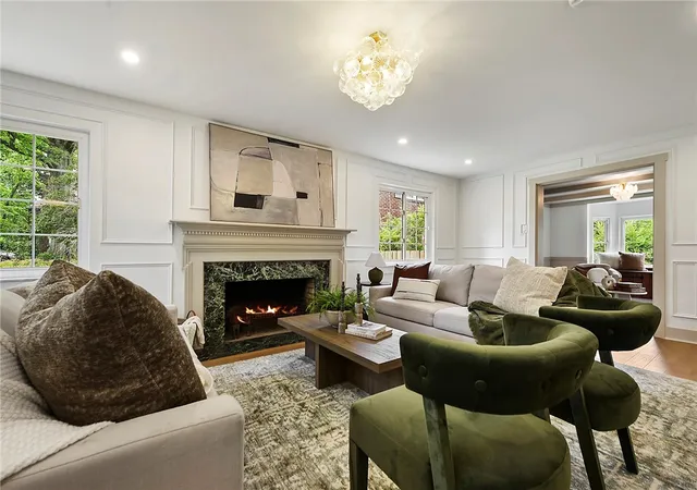 Photo 3 of Single family home for sale at 6835 Penham Pl, Point Breeze, PA 15208 | MLS# 1761961 | Listing updated on 2026-10-11