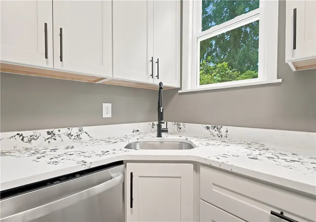 Photo 3 of Single family home for sale at 905 Rebecca, Mc Keesport, PA 15133 | MLS# 1762074 | Listing updated on 2026-09-10