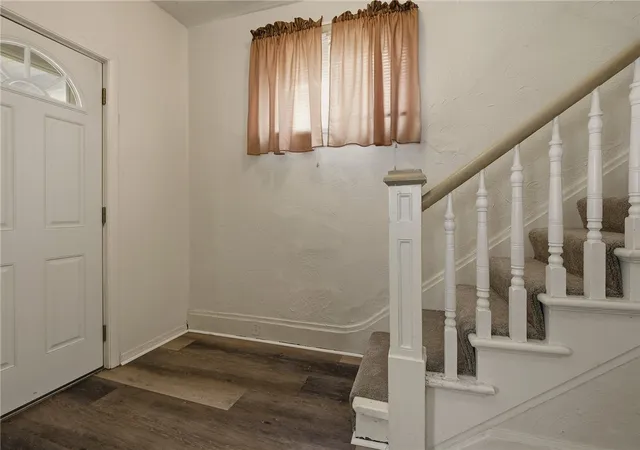 Photo 3 of Single family home for sale at 311 Sweetbriar St, Mt Washington, PA 15211 | MLS# 1762130 | Listing updated on 2026-10-21