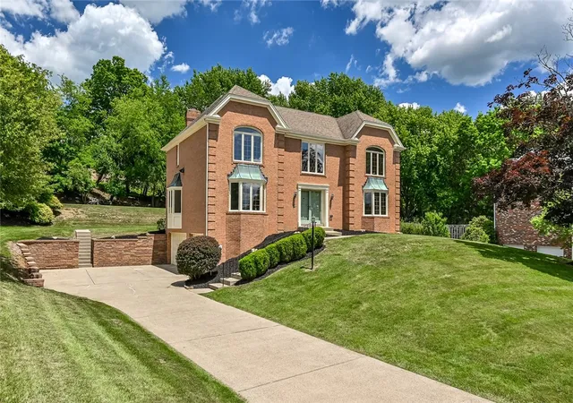 Photo 3 of Single family home for sale at 2528 Riva Ridge, Franklin Park, PA 15090 | MLS# 1762144 | Listing updated on 2026-09-13