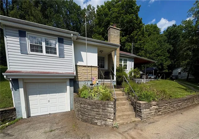 Photo 3 of Single family home for sale at 3367 Milligantown Rd, Upper Burrell, PA 15068 | MLS# 1762175 | Listing updated on 2026-10-04