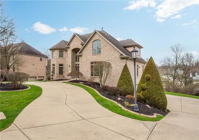 Photo 1 of Single family home for sale at 7031 Pinehurst, Presto, PA 15142 | MLS# 1762209 | Listing updated on 2026-09-09