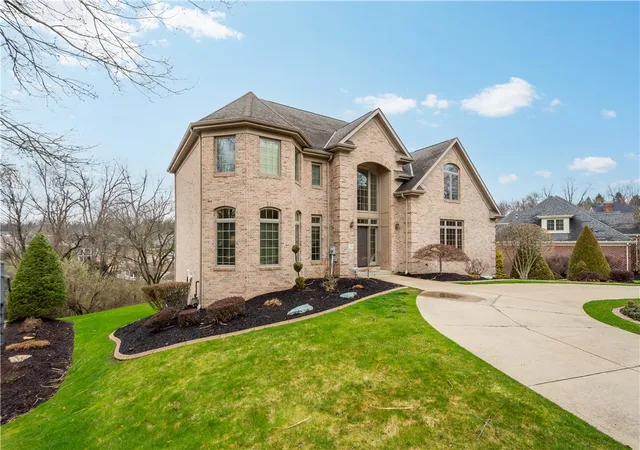 Photo 3 of Single family home for sale at 7031 Pinehurst, Presto, PA 15142 | MLS# 1762209 | Listing updated on 2026-09-09