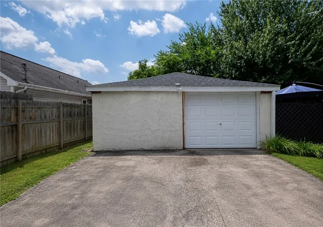 Photo 4 of Single family home for sale at 1030 Scott Ave, Jeannette, PA 15644 | MLS# 1762304 | Listing updated on 2026-09-03