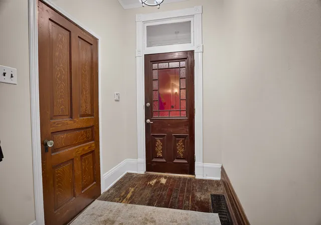 Photo 4 of House for sale at 5972 Alder St, Pittsburgh, PA 15232 | MLS# 1762327 | Listing updated on 2026-09-02
