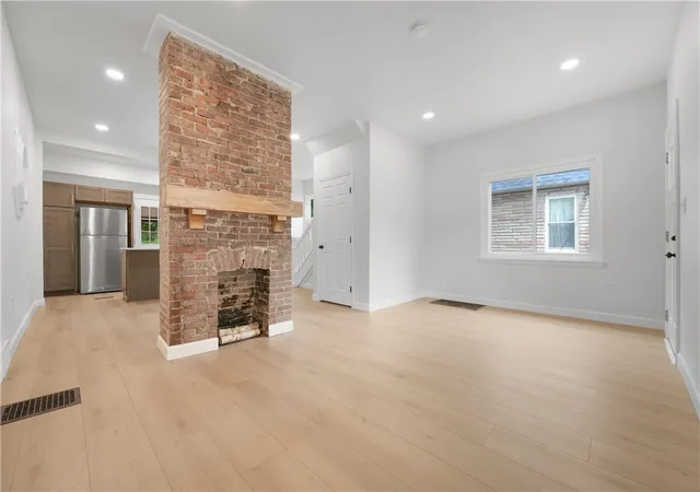 Photo 2 of Single family home for sale at 293 Lexington Ct, Carnegie, PA 15106 | MLS# 1762284 | Listing updated on 2026-09-14