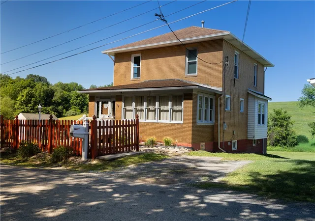 Photo 2 of Single family home for sale at 123 Midway Candor Rd, Robinson Twp, PA 15019 | MLS# 1762497 | Listing updated on 2026-09-24