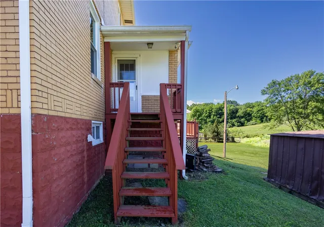 Photo 4 of Single family home for sale at 123 Midway Candor Rd, Robinson Twp, PA 15019 | MLS# 1762497 | Listing updated on 2026-09-24