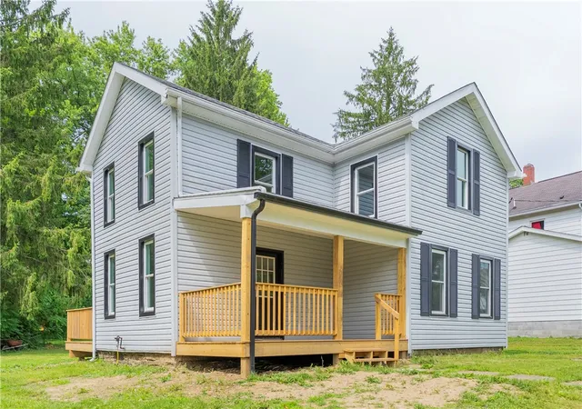 Photo 2 of Sale Pending at 410 Washington St, Jamestown, PA 16134 | MLS# 1762544 | Listing updated on 2026-09-03