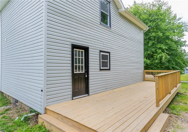 Photo 4 of Sale Pending at 410 Washington St, Jamestown, PA 16134 | MLS# 1762544 | Listing updated on 2026-09-03