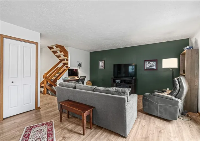 Photo 2 of Condo for sale at 320 Spring Run Dr, Monroeville, PA 15146 | MLS# 1762396 | Listing updated on 2026-09-12