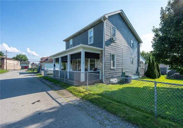 Photo 3 of Single Family Residence at 11 School St, Scottdale, PA 15683 | MLS# 1762592 |  | Sold on 2026-10-29