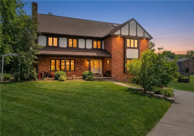 Photo 2 of Single family home for sale at 17 Grant Cir, South Fayette, PA 15057 | MLS# 1761117 | Listing updated on 2026-10-05