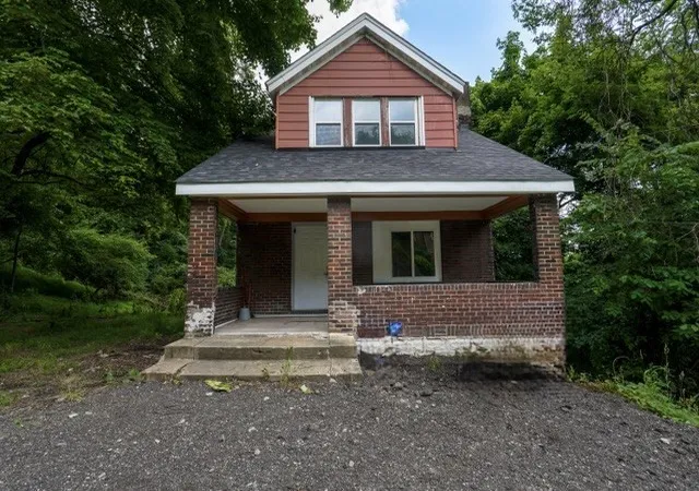 Photo 2 of Single family home for sale at 8610 Pershing, Penn Hills, PA 15235 | MLS# 1762797 | Listing updated on 2026-09-02