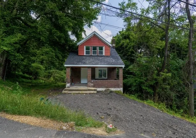 Photo 3 of Single family home for sale at 8610 Pershing, Penn Hills, PA 15235 | MLS# 1762797 | Listing updated on 2026-09-02