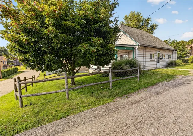 Photo 3 of Single family home for sale at 603 Hazel St, West Mifflin, PA 15122 | MLS# 1761592 | Listing updated on 2026-09-09