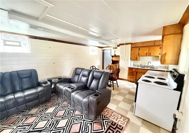 Photo 3 of Single family home for sale at 4481 W State St, Edinburg, PA 16116 | MLS# 1762972 | Listing updated on 2026-09-11