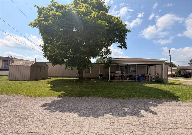 Listing Photo 5 - Condo for sale in building located at 3202 46th St, New Brighton, PA 15066
