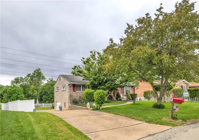 Photo 1 of Single family home for sale at 1998 Bernice Dr, Irwin, PA 15642 | MLS# 1763119 | Listing updated on 2026-09-12