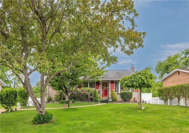 Photo 2 of Single family home for sale at 1998 Bernice Dr, Irwin, PA 15642 | MLS# 1763119 | Listing updated on 2026-09-12