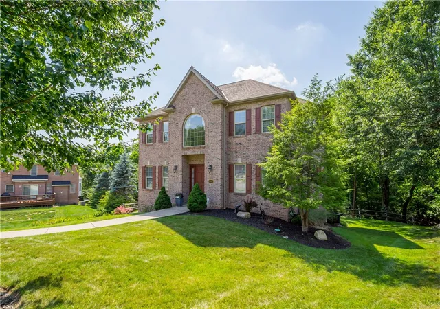 Photo 2 of Single family home for sale at 8002 Pressley Ct, Mc Candless, PA 15237 | MLS# 1763080 | Listing updated on 2026-10-03