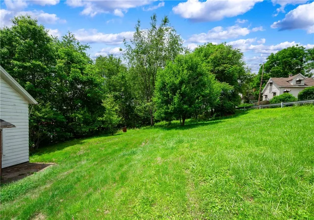 Photo 31 of Single family home for sale at 401 Penn Ave, Lyndora, PA 16045 | MLS# 1762853 | Listing updated on 2026-10-07