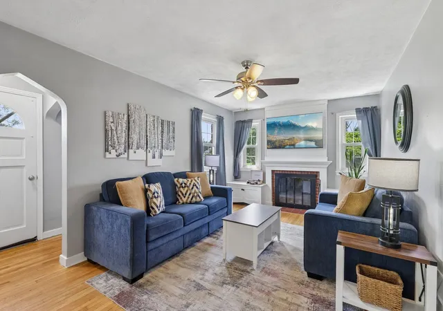 Photo 3 of Single family home for sale at 1770 Locust Rd, Franklin Park, PA 15143 | MLS# 1763210 | Listing updated on 2026-09-29