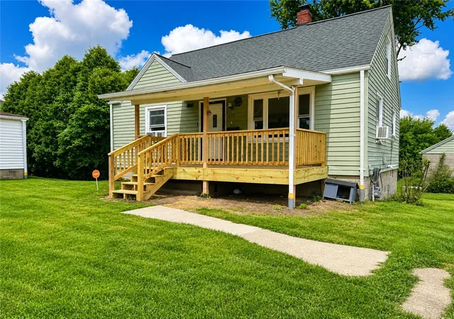 Photo 2 of Single family home for sale at 633 Crowder Ave, Sharon, PA 16146 | MLS# 1763214 | Listing updated on 2026-09-13