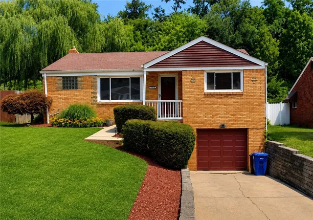Photo 1 of Sale Pending at 1035 Sanda Dr, Baldwin Boro, PA 15227 | MLS# 1763368 | Listing updated on 2026-09-15