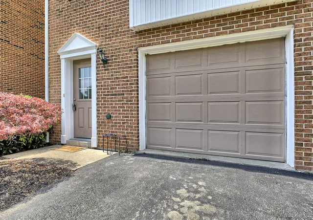 Photo 2 of Townhouse for sale at 1128 Cranston Dr, Greensburg, PA 15601 | MLS# 1763512 | Listing updated on 2026-09-13