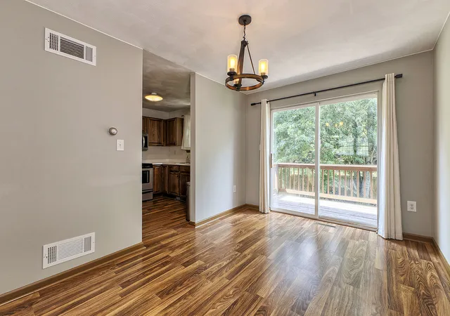 Photo 4 of Townhouse for sale at 1128 Cranston Dr, Greensburg, PA 15601 | MLS# 1763512 | Listing updated on 2026-09-13