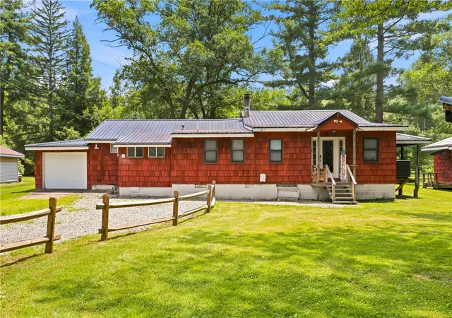 Photo 1 of Single family home for sale at 723 Barron Ln, Saltlick Twp, PA 15622 | MLS# 1763546 | Listing updated on 2026-09-06