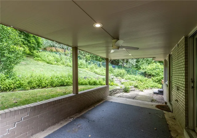 Photo 4 of Single family home for sale at 650 Scrubgrass Rd, Mt Lebanon, PA 15243 | MLS# 1763194 | Listing updated on 2026-09-23
