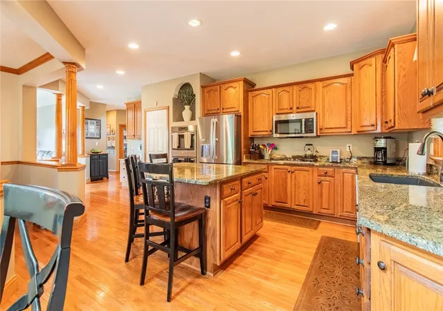 Photo 3 of Single family home for sale at 402 Honey Locust Dr, Cranberry Township, PA 16066 | MLS# 1762318 | Listing updated on 2026-09-12