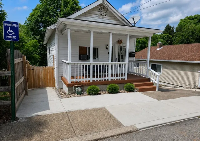 Photo 2 of Single family home for sale at 246 Freidel St, Whitaker, PA 15120 | MLS# 1763380 | Listing updated on 2026-09-11