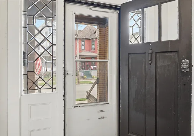 Photo 3 of Single family home for sale at 413 North Ave, Kittanning Boro, PA 16201 | MLS# 1763385 | Listing updated on 2026-10-05