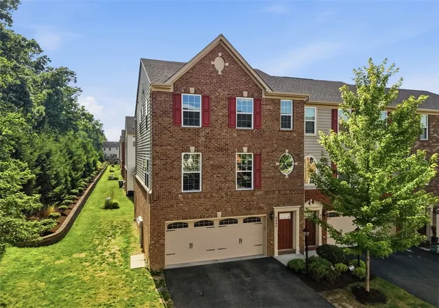 Photo 1 of Townhouse for sale at 2405 Pointe View Dr, Adams Twp, PA 16046 | MLS# 1763741 | Listing updated on 2026-09-12
