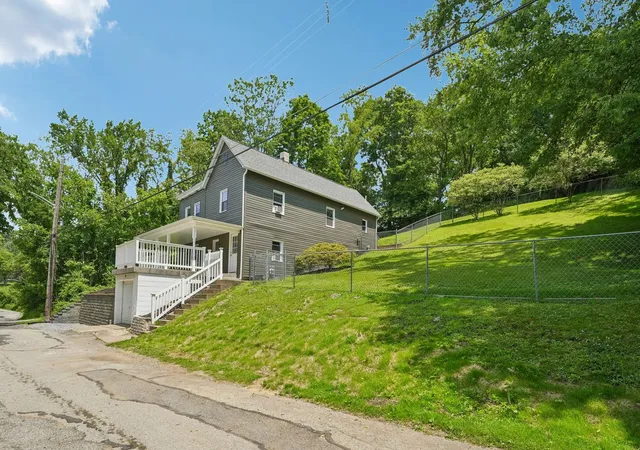 Photo 3 of Single family home for sale at 560 Mortimer Ave, Turtle Creek, PA 15145 | MLS# 1763782 | Listing updated on 2026-09-05