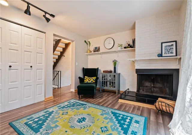 Photo 3 of Townhouse for sale at 402 Allenberry, Ross Twp, PA 15237 | MLS# 1763239 | Listing updated on 2026-09-23