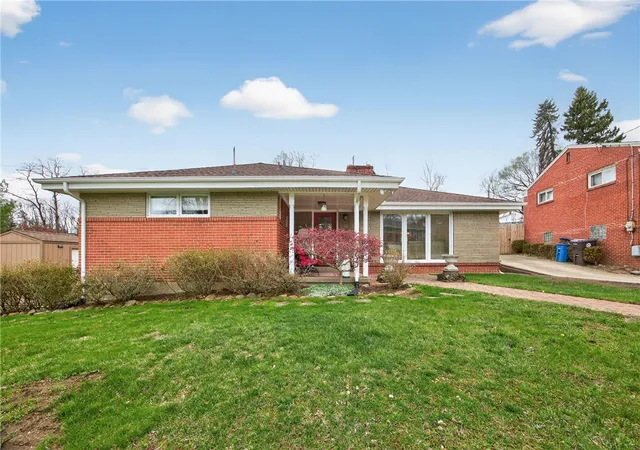 Photo 2 of Single family home for sale at 498 Balconade Dr, Pittsburgh, PA 15236 | MLS# 1763976 | Listing updated on 2026-09-12