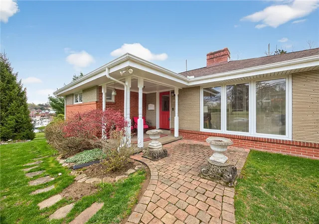 Photo 3 of Single family home for sale at 498 Balconade Dr, Pittsburgh, PA 15236 | MLS# 1763976 | Listing updated on 2026-09-12