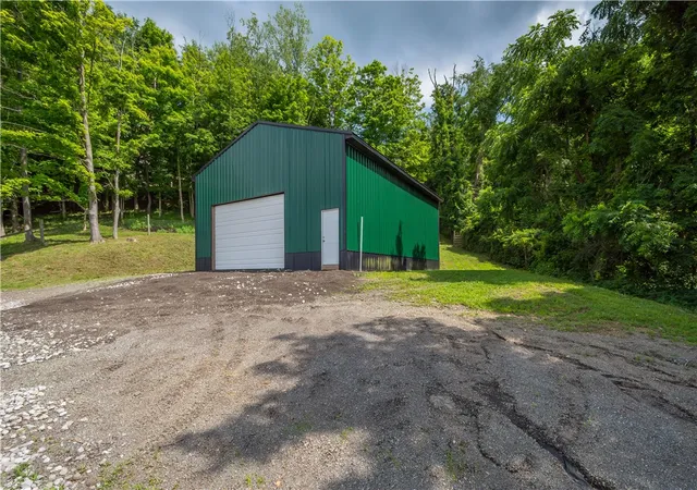 Photo 3 of Manufactured home for sale at 766 Old National Pike, Claysville, PA 15323 | MLS# 1764001 | Listing updated on 2026-09-03