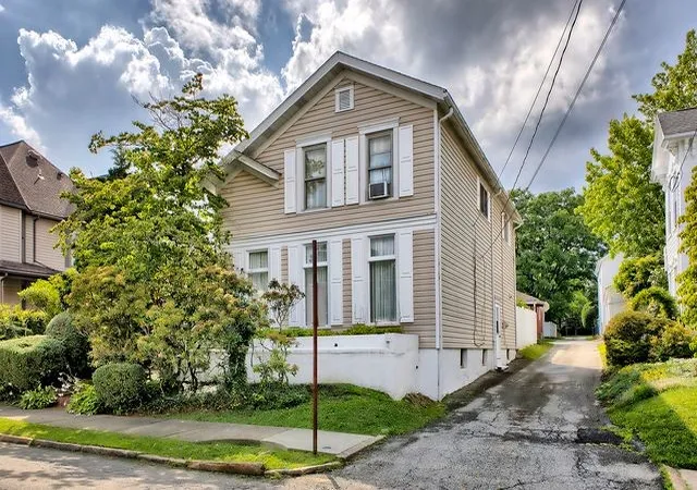 Photo 2 of Single family home for sale at 200 College Ave, Mt Pleasant Boro, PA 15666 | MLS# 1763942 | Listing updated on 2026-09-14