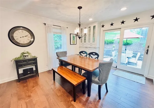 Photo 3 of Single family home for sale at 49 Sunnyside Ave, Collier Twp, PA 15106 | MLS# 1763949 | Listing updated on 2026-09-12