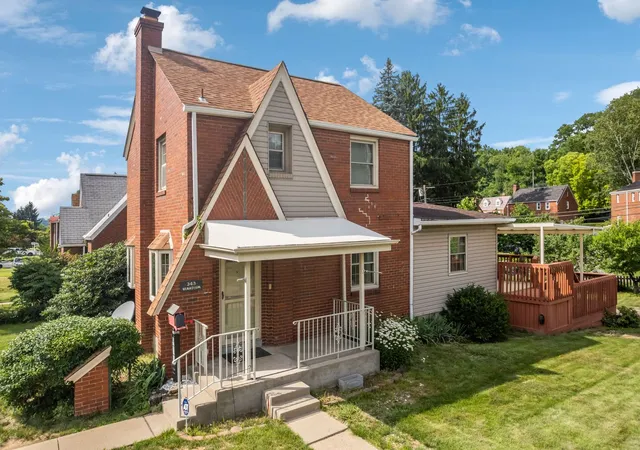 Photo 2 of Single family home for sale at 343 Vanadium Rd, Scott Twp, PA 15243 | MLS# 1764105 | Listing updated on 2026-09-12